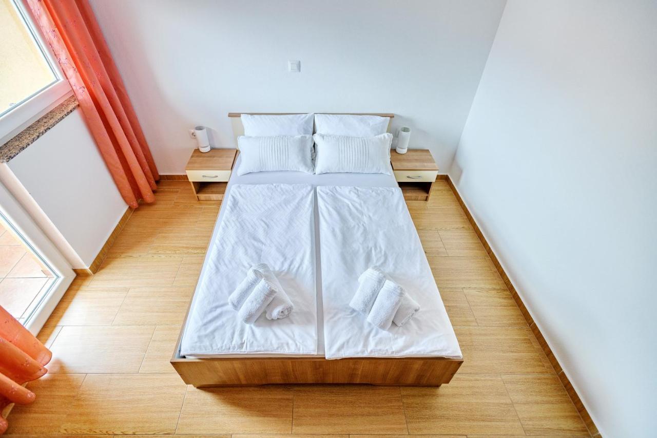 Comfort Apartments In Peaceful Area Zadar - With Garden Bagian luar foto