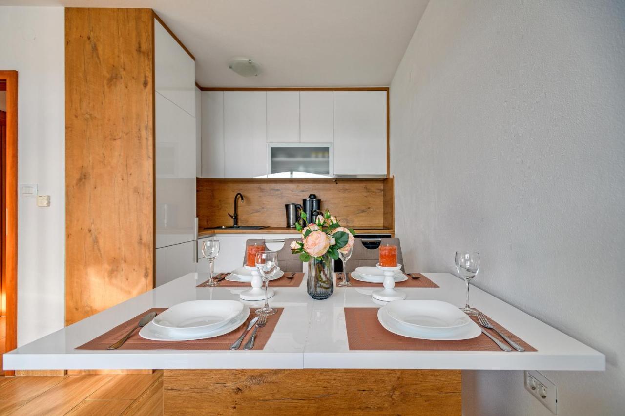 Comfort Apartments In Peaceful Area Zadar - With Garden Bagian luar foto