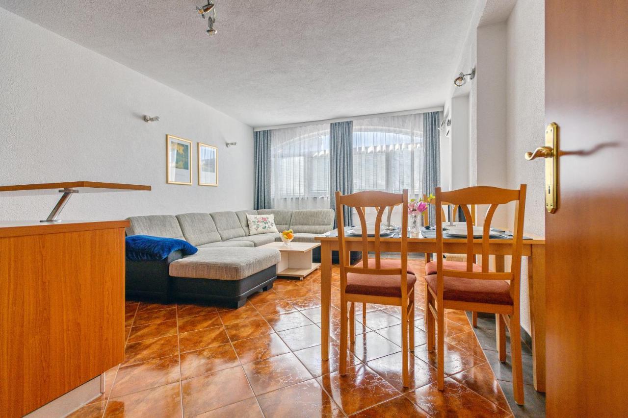 Comfort Apartments In Peaceful Area Zadar - With Garden Bagian luar foto