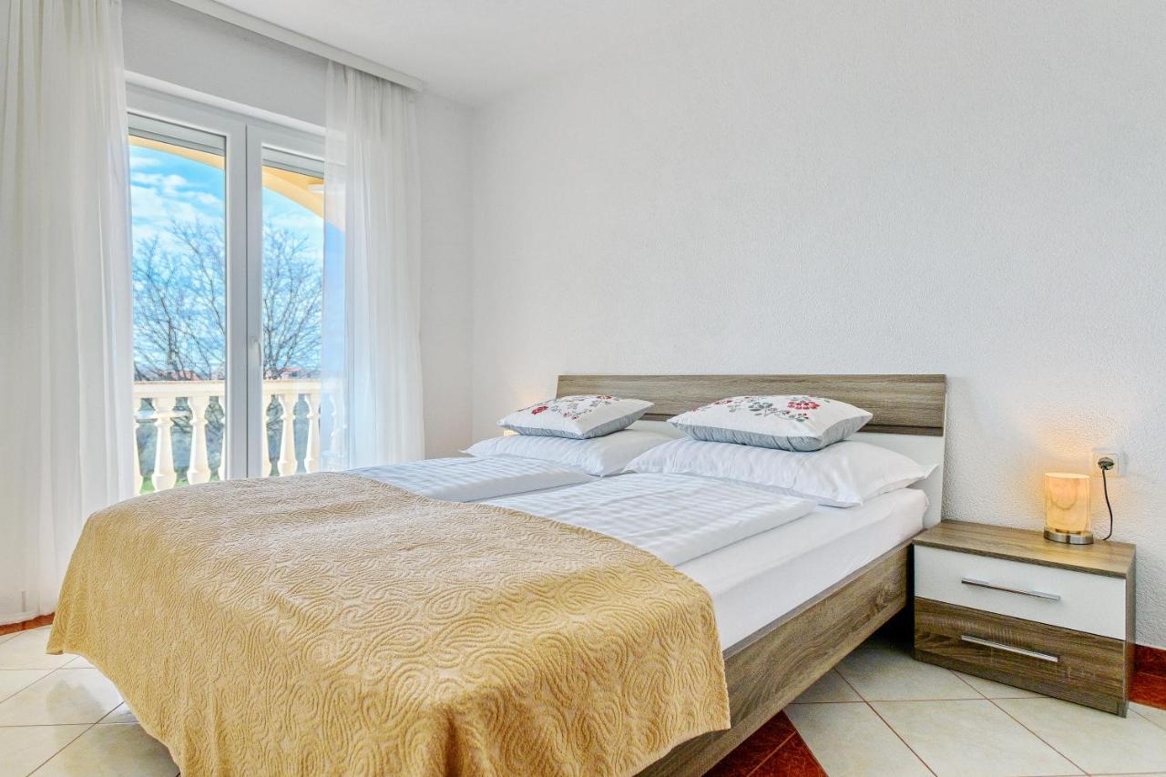 Comfort Apartments In Peaceful Area Zadar - With Garden Bagian luar foto